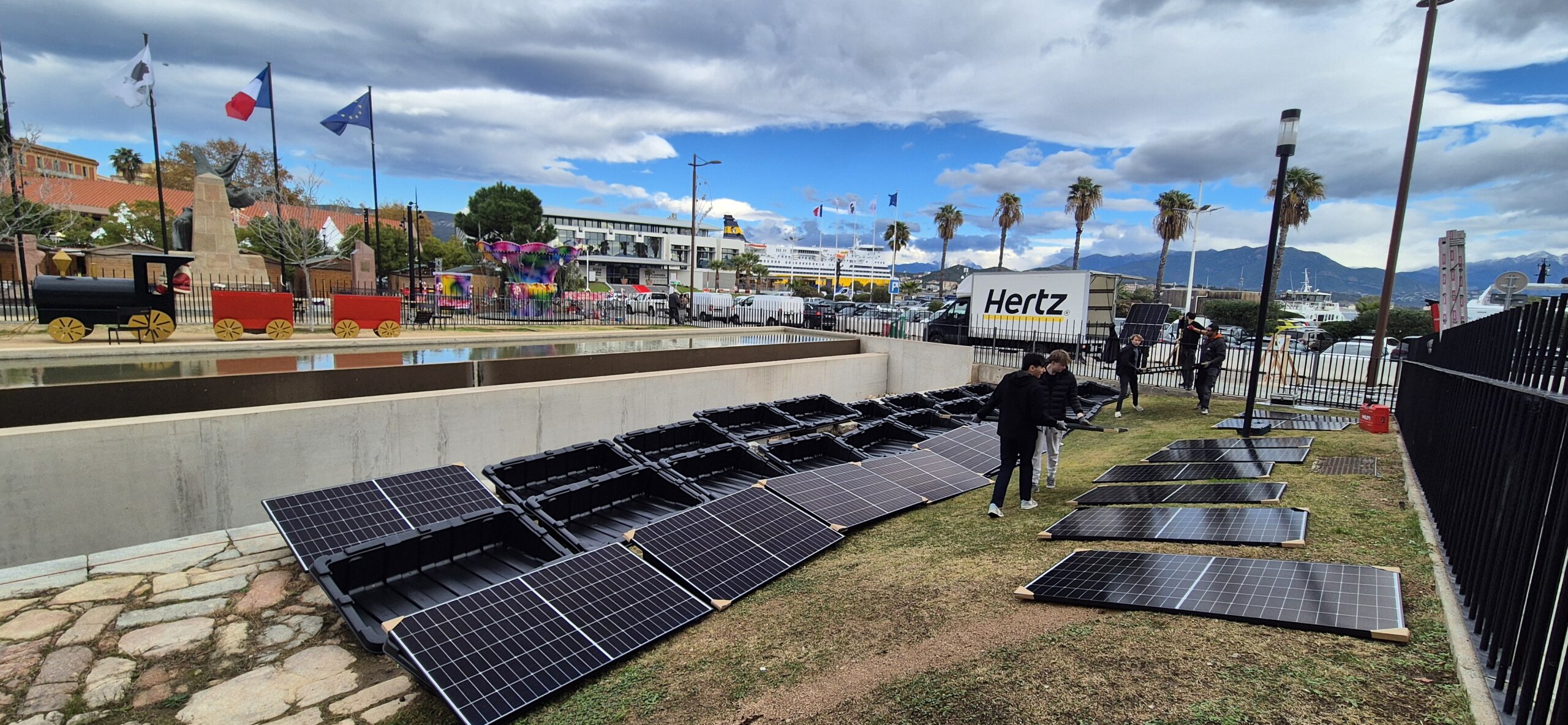 A 100% self-sufficient Christmas market, with no noise or emissions